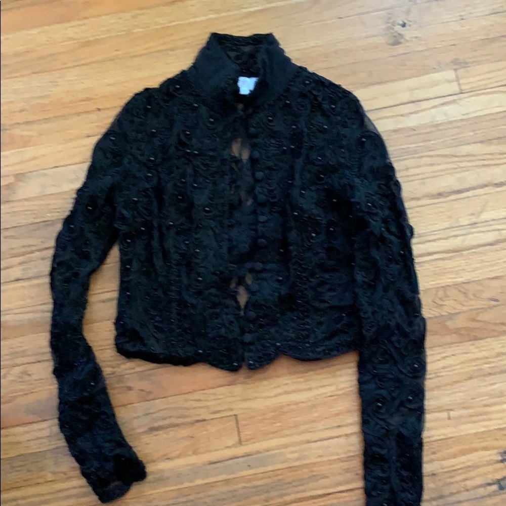 Amazing black fitted button down top
